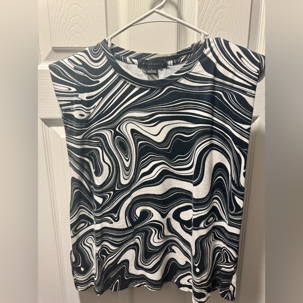 Sanctuary Black and White Swirl Top